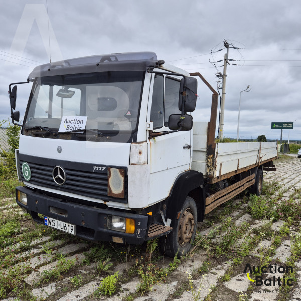 Mercedes-Benz 1117