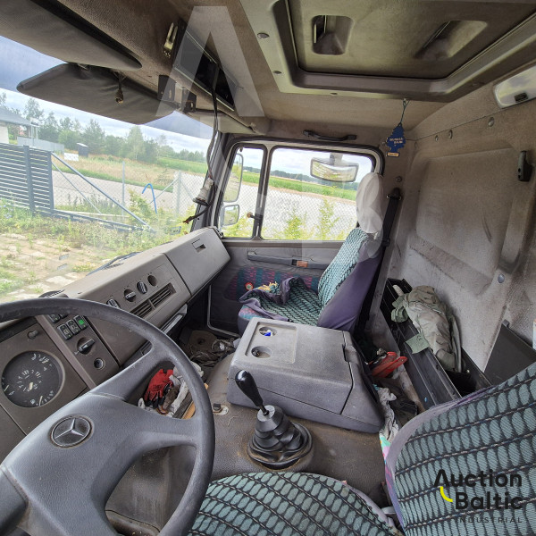 Mercedes-Benz 1117