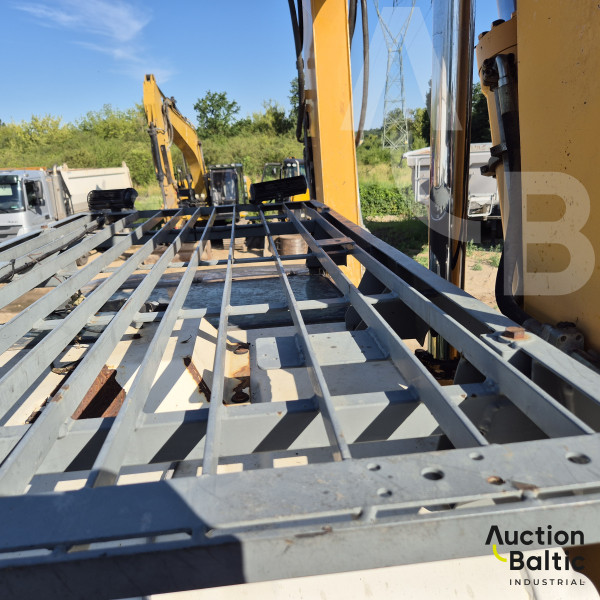 Liebherr R 914