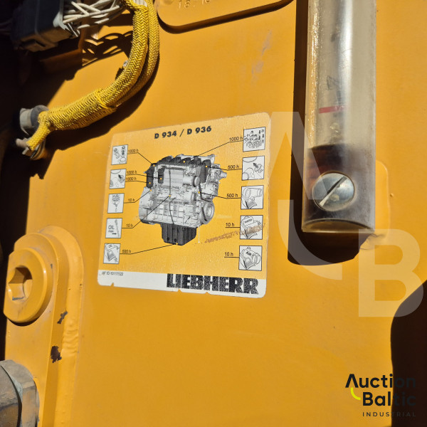 Liebherr R 914