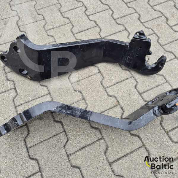 Front linkage arms Case