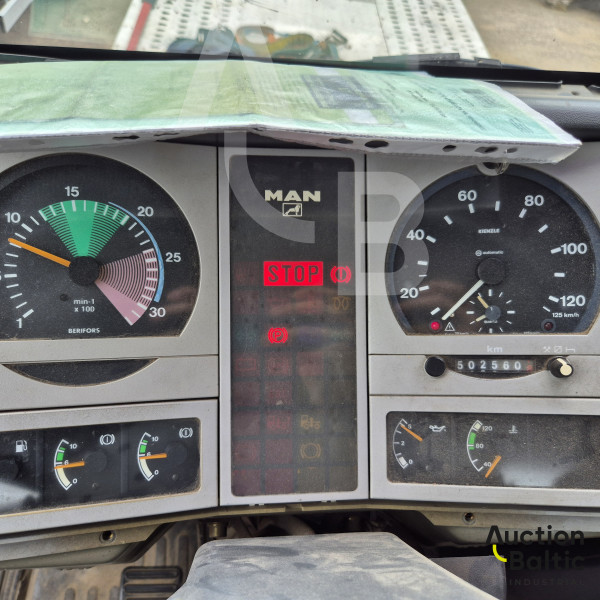 MAN 8.174 LLC