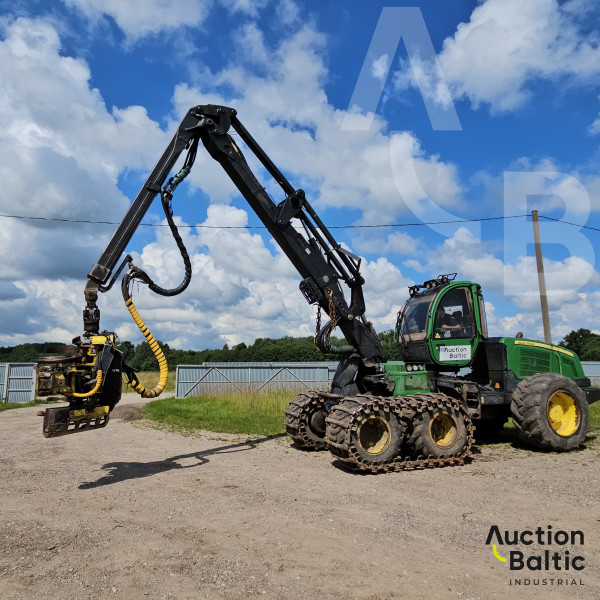 John Deere 1170 E