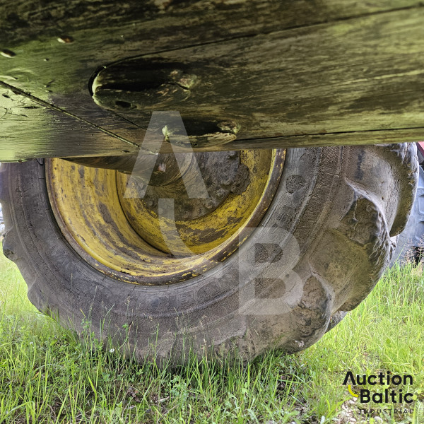 John Deere 1170 E