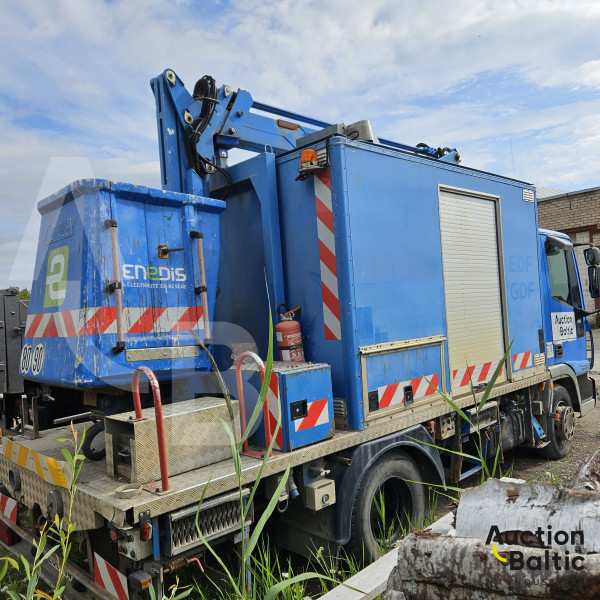 Iveco 100E 18