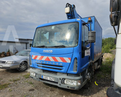 Iveco 100E 18