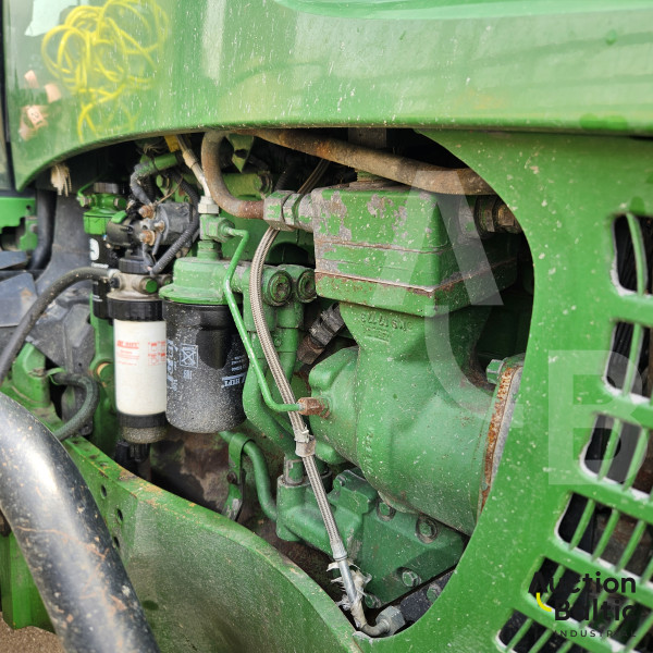 John Deere 7830