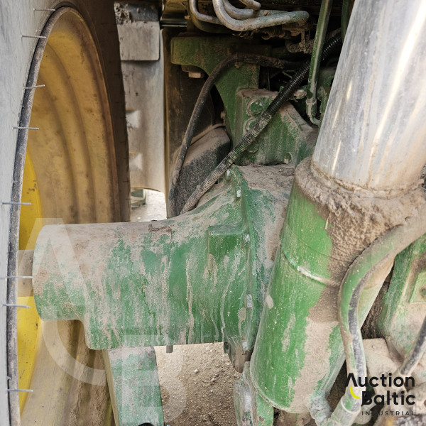John Deere 7830