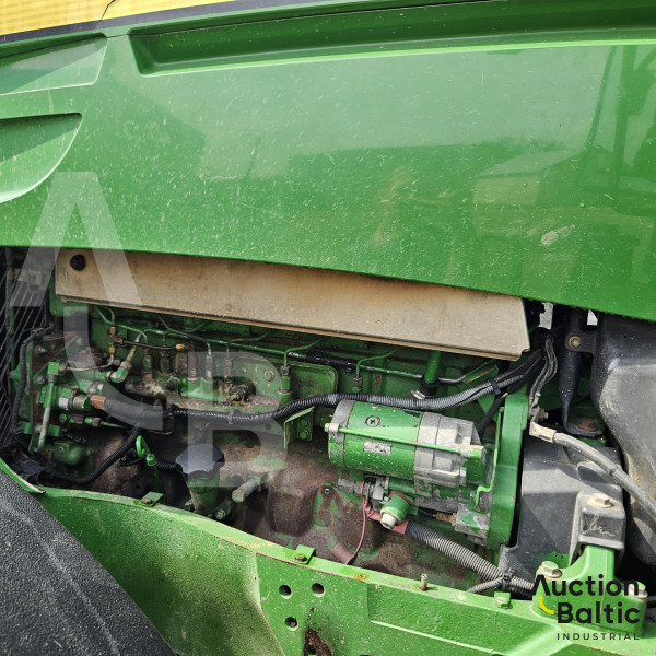 John Deere 7830