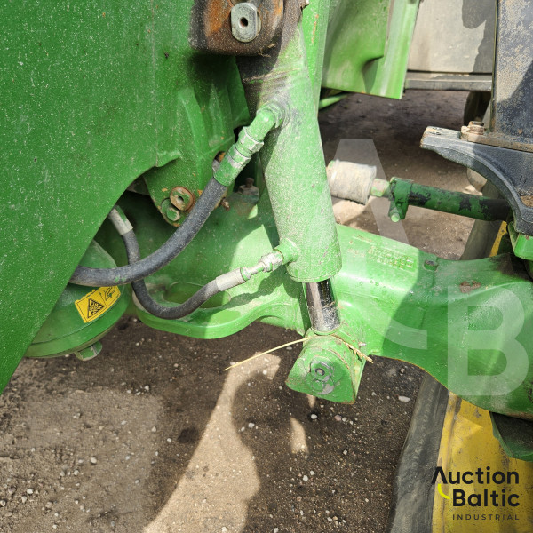 John Deere 7830