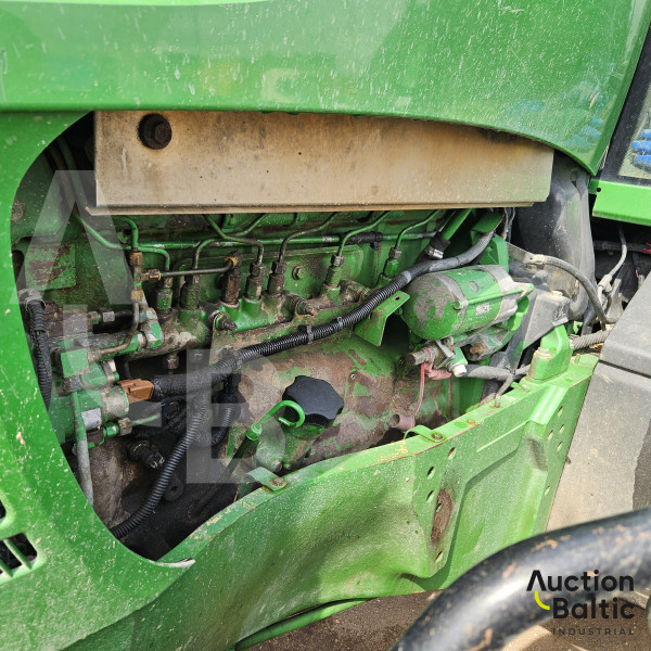 John Deere 7830