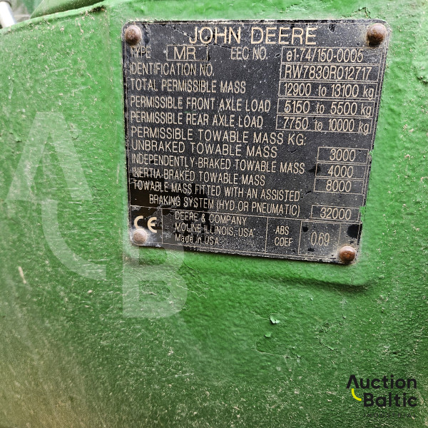 John Deere 7830