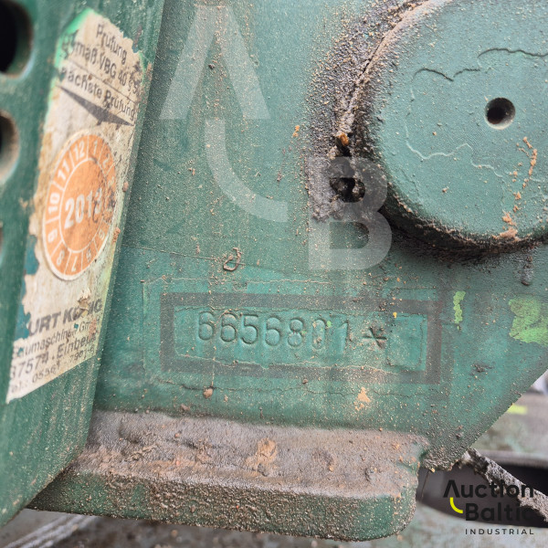 Liebherr A 904
