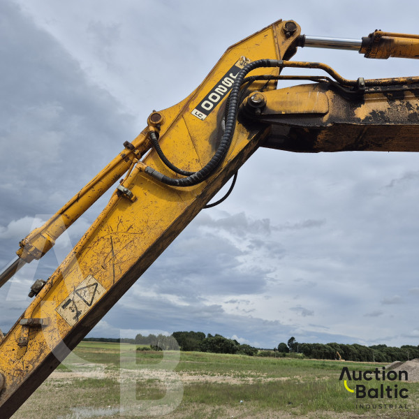 JCB JS 200 LC