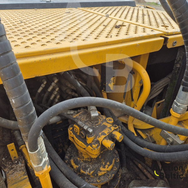 JCB JS 200 LC