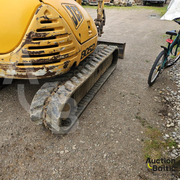 JCB 8052