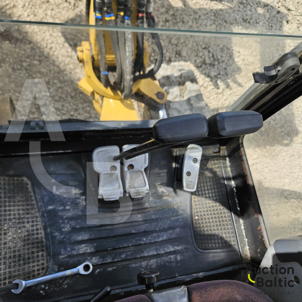 Caterpillar 302.4 D