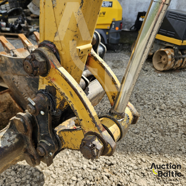 Caterpillar 302.4 D