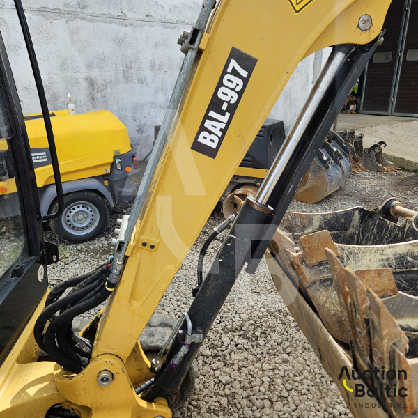 Caterpillar 302.4 D