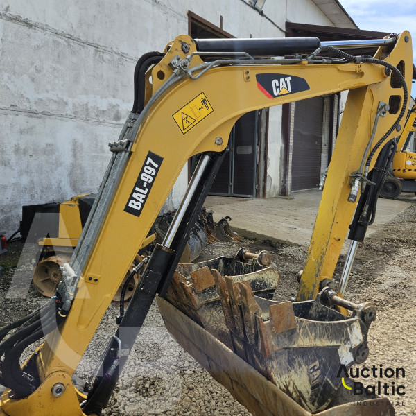 Caterpillar 302.4 D