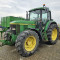 John Deere 6810