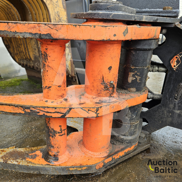 Tree shear