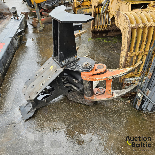 Tree shear