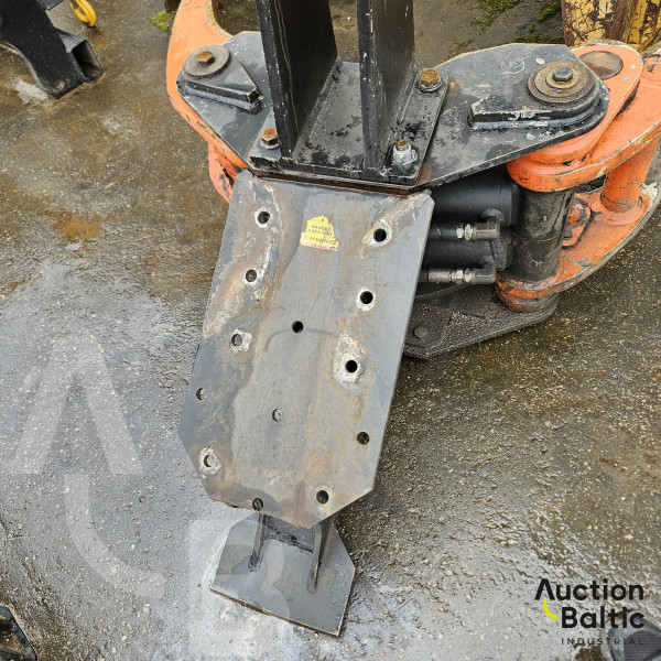 Tree shear