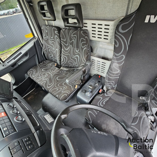 Iveco Euro Cargo 120E 25