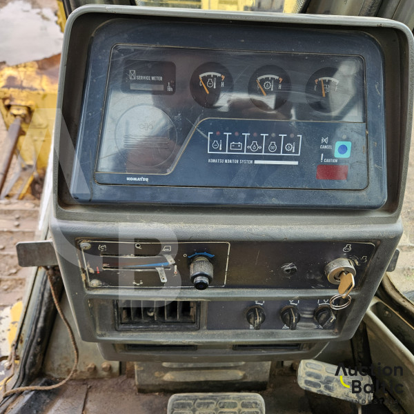 Komatsu D65EX-12