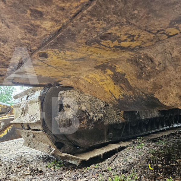 Komatsu D65EX-12