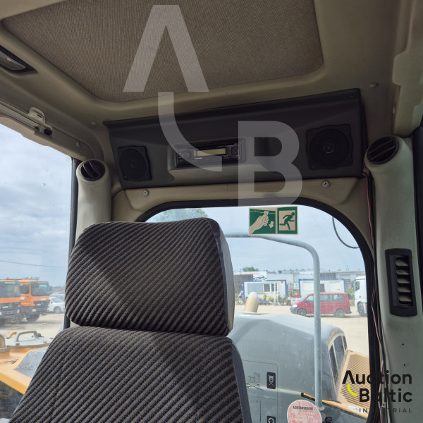 Liebherr R 916 LC