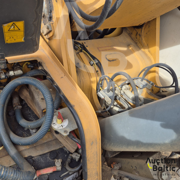 Liebherr R 916 LC
