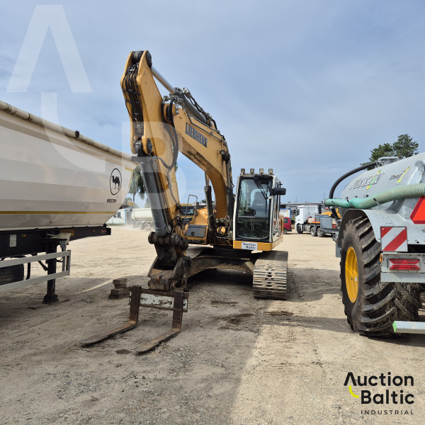 Liebherr R 916 LC