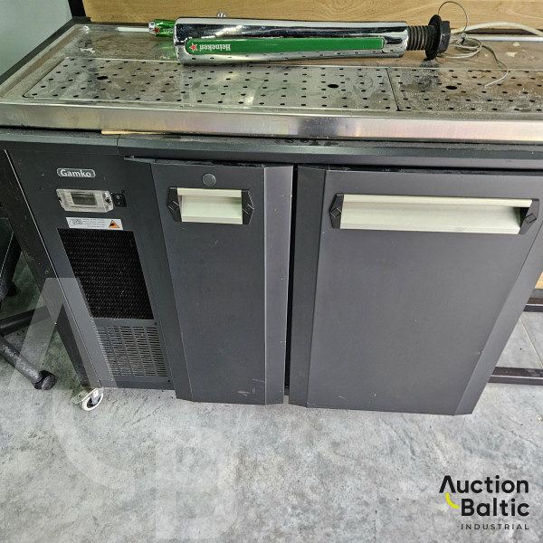 Mobile beer bar and display refrigerator