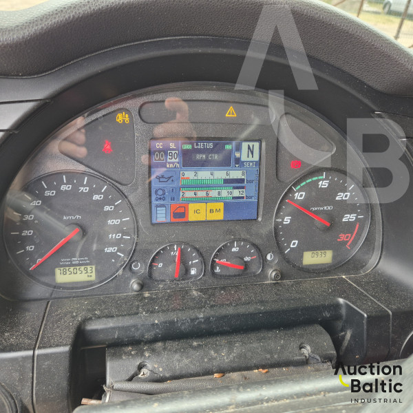 Iveco AS 440S + Carnehl CHKS/A