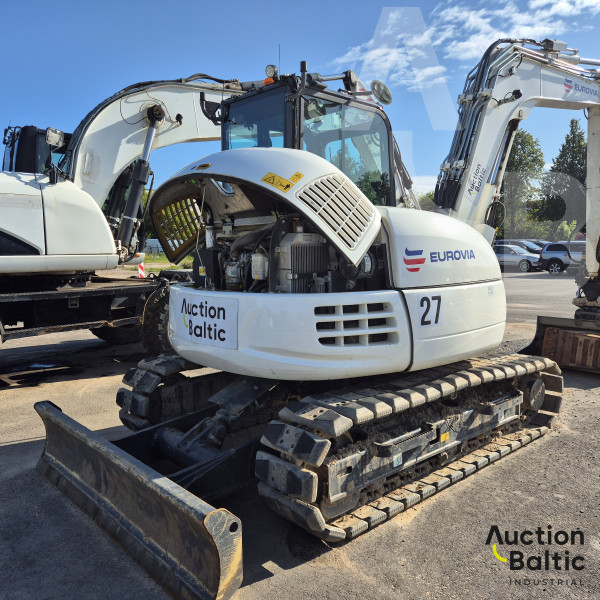 Komatsu PC80MR-3