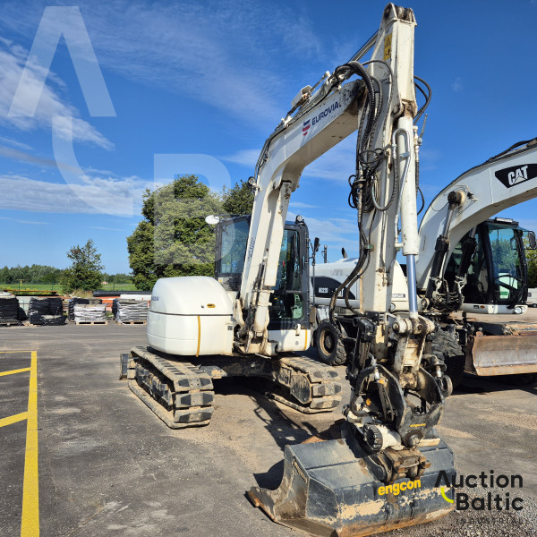 Komatsu PC80MR-3