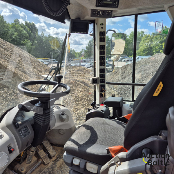 Volvo L 90