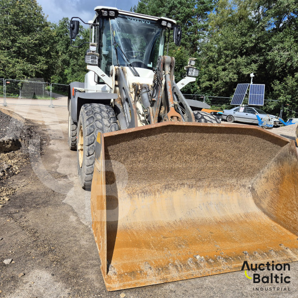 Volvo L 90