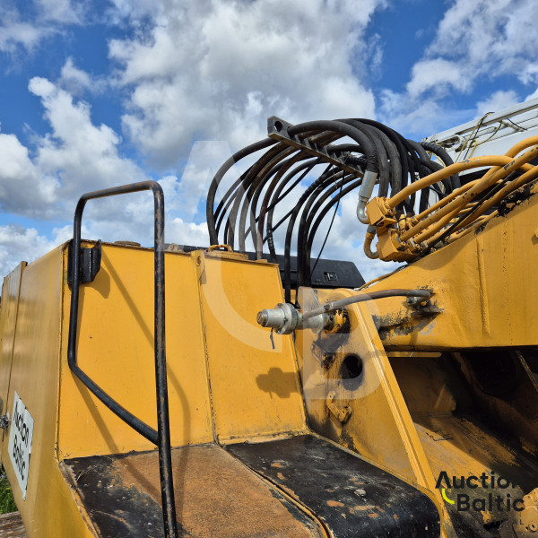 Liebherr 944