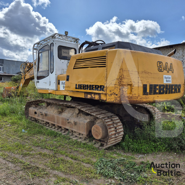 Liebherr 944