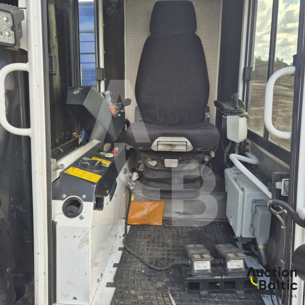 Jenz HEM 583 + Volvo FH16 + Palfinger Epsilon Q130LD97
