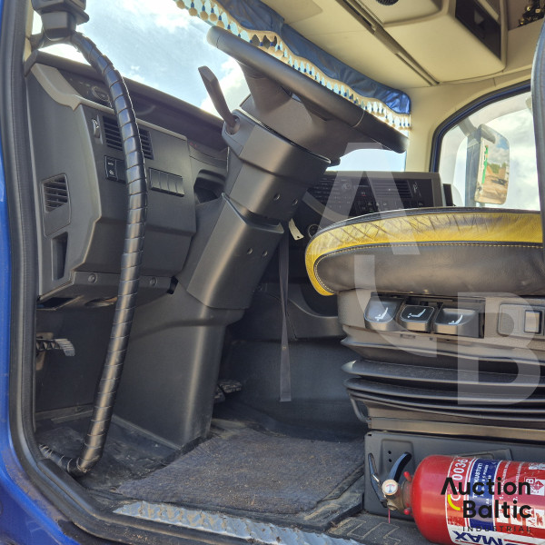 Jenz HEM 583 + Volvo FH16 + Palfinger Epsilon Q130LD97