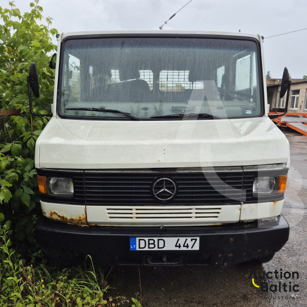 Mercedes-Benz 811 D