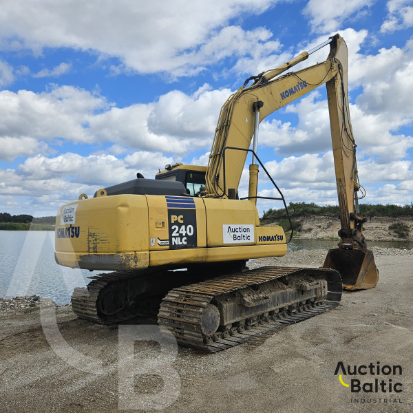 Komatsu PC240NLC-7K