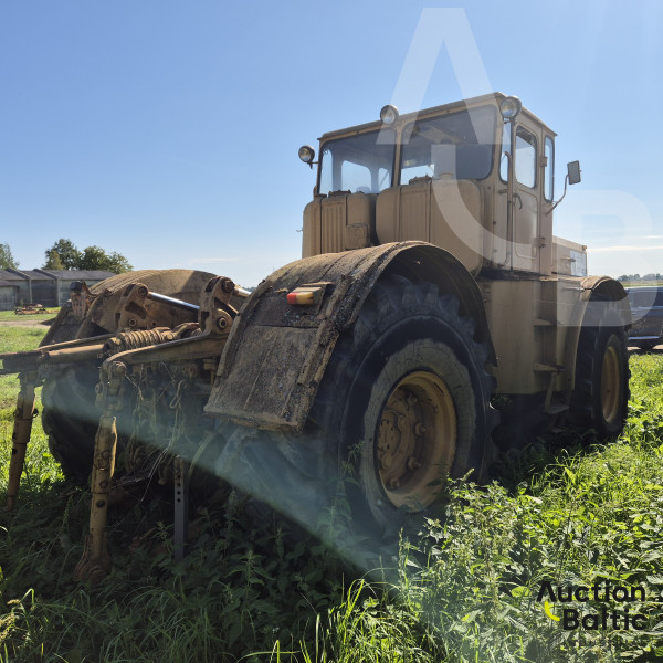 Kirovets K 700 A