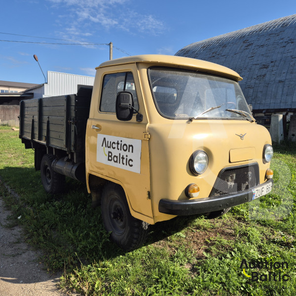 UAZ 3303