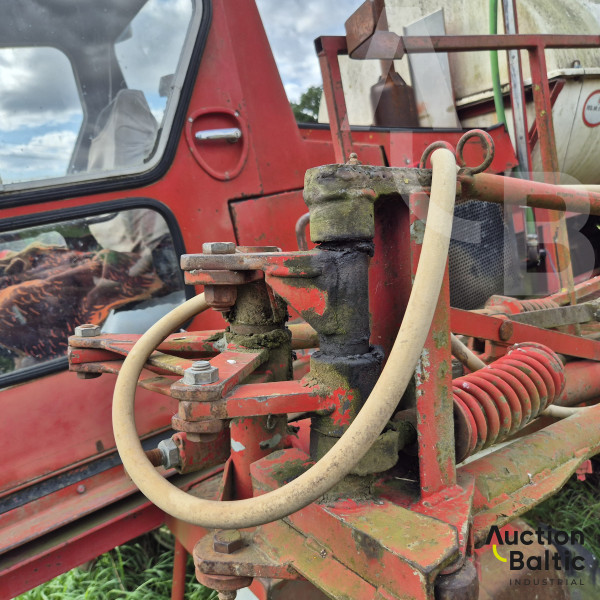 Self-propelled sprayer