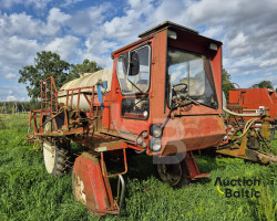 Self-propelled sprayer